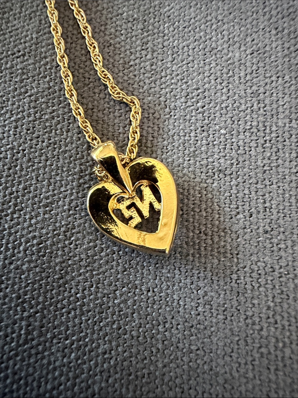 Nina Ricci Gold Heart Pendant Necklace with Accent and Crystal Halo - Picture 5 of 11